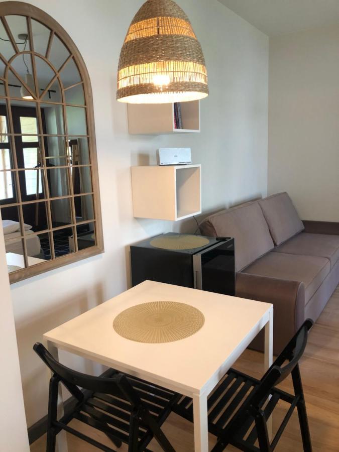 Sisters Beach Apartments Лиепая Экстерьер фото